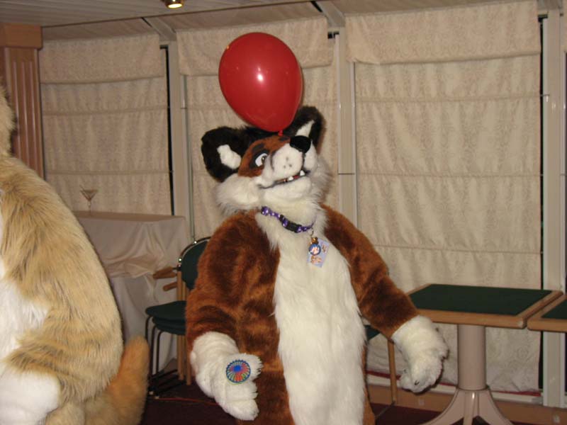 064-blaezballoon.jpg