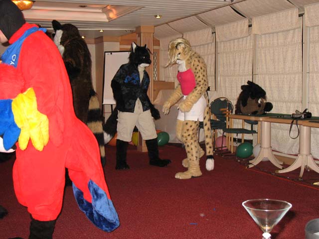 072-fursuitdance.jpg