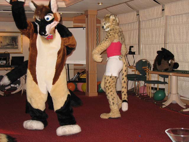 074-fursuitdance.jpg