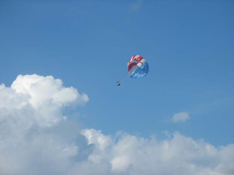 209-parasail.jpg